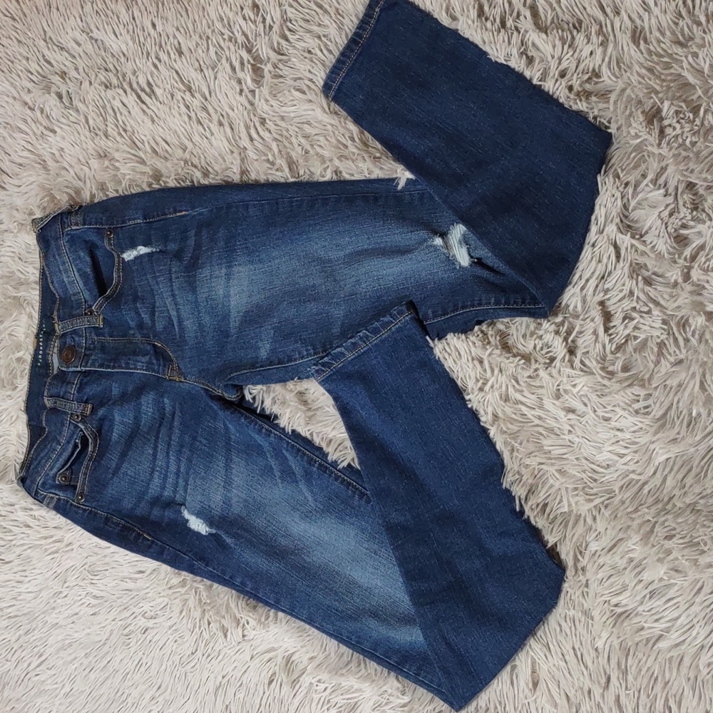 Aeropostale high-waisted jegging jeans. Distressed
